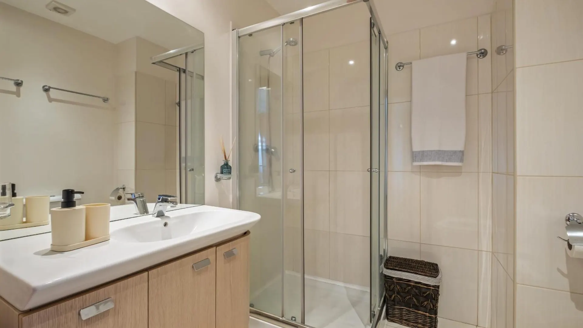 Canico City Center By Zest And Guest Santa Cruz  Appartement